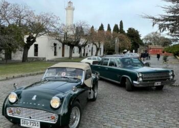 XII Paseo de Invierno de Autos Clásicos – La Vuelta de Colonia