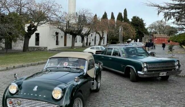 XII Paseo de Invierno de Autos Clásicos – La Vuelta de Colonia