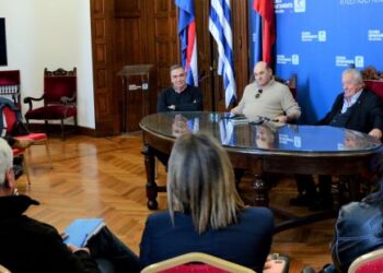 Intendente Moreira recibió en el Palacio de Gobierno a todos los alcaldes del departamento