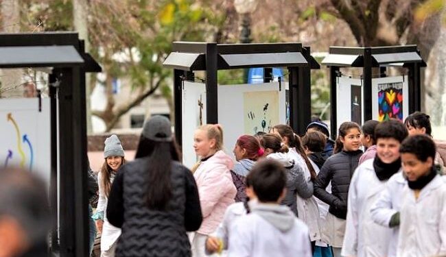 Nuevo espacio expositivo en la Plaza 25 de Agosto de Colonia