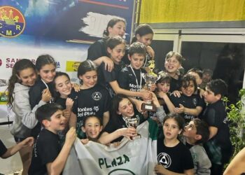 Nadadores Infantiles de Plaza Colonia campeones de la Copa B de la FUN