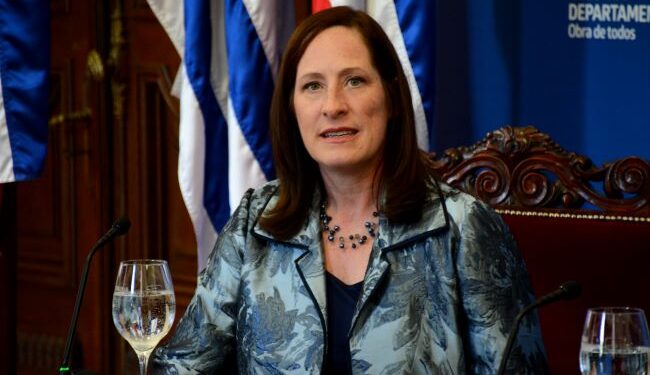 La Embajadora Heide Fulton recorrió Colonia y se reunió con el Intendente Carlos Moreira