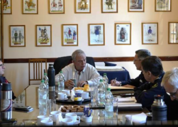 Ministro Heber se reunió con el Jefe de Policía de Colonia y empresarios hoteleros locales