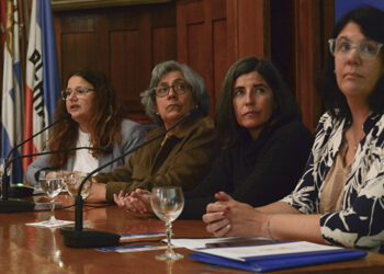 Autoridades presentaron guías para abordar prevención de suicidio en adolescentes