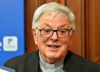 Reconocimiento de la Intendencia de Colonia al Monseñor Collazzi