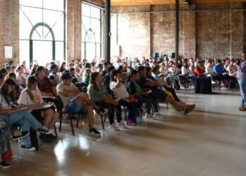 Más de 250 personas realizan el curso para Manipuladores de Alimentos en Colonia