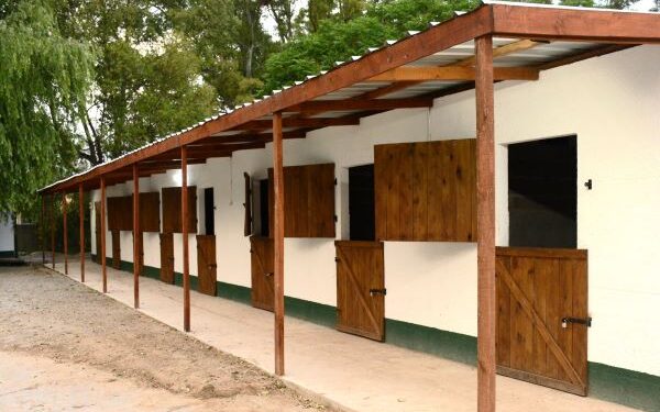 Habilitaron 34 nuevos boxes en el Hipódromo del Real de San Carlos