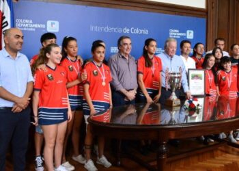 Intendencia reconoció al plantel femenino Sub 16 del Club Atlético Juventud de Colonia