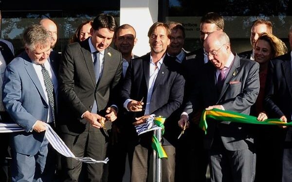 Uruguay y Brasil inauguraron el primer aeropuerto binacional de América Latina