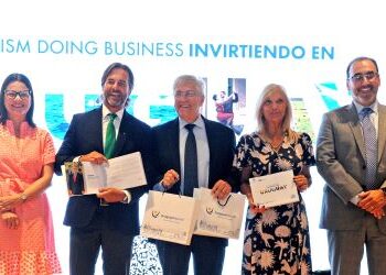 Ministerio de Turismo presentó primera guía para atraer inversores