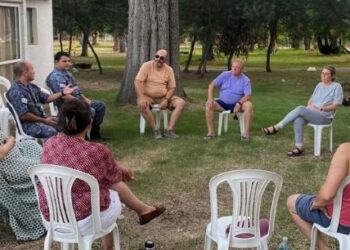 Diputada Reisch le pide a los vecinos que denuncien casos de extracción de arena en las costas de Colonia