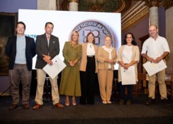 Montes del Plata gana premio a la Innovación en la Cadena Forestal 