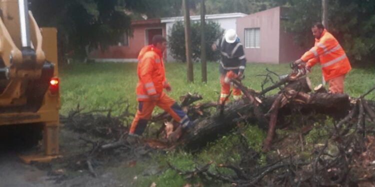 Ante los pronósticos desfavorables el CECOED pide a la población estar atentos y tomar las precauciones del caso