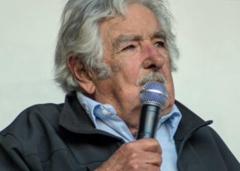 El ex presidente José Mujica anunció que tiene un tumor en el esófago