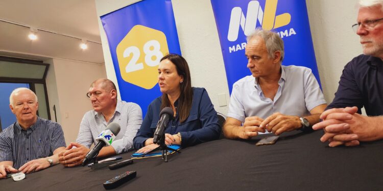 La precandidata María de Lima presentó el programa Activá Colonia