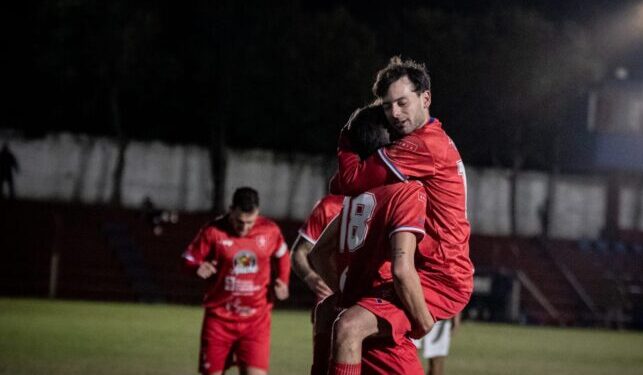 San Carlos le ganó a Progreso y lidera con luz su grupo en la Copa Nacional
