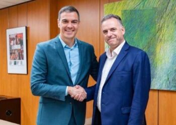 El presidente Pedro Sánchez recibió a Yamandú Orsi en Madrid