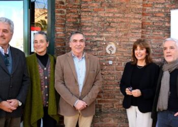 Se descubrió placa de Rutas UNESCO en el Centro Cultural Nacional AFE