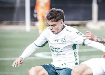 Con gol de Lucas Carrizo Plaza Colonia le ganó 1-0 a Tacuarembó en el Prandi