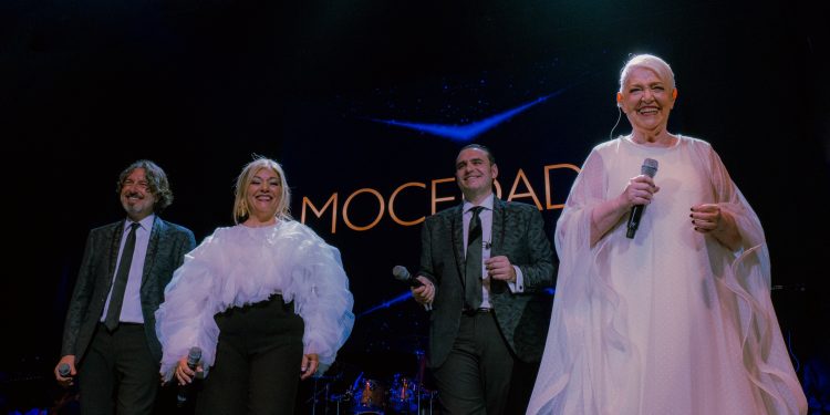 Mocedades y Rafael Basurto se presentan en la Plaza de Toros de Colonia