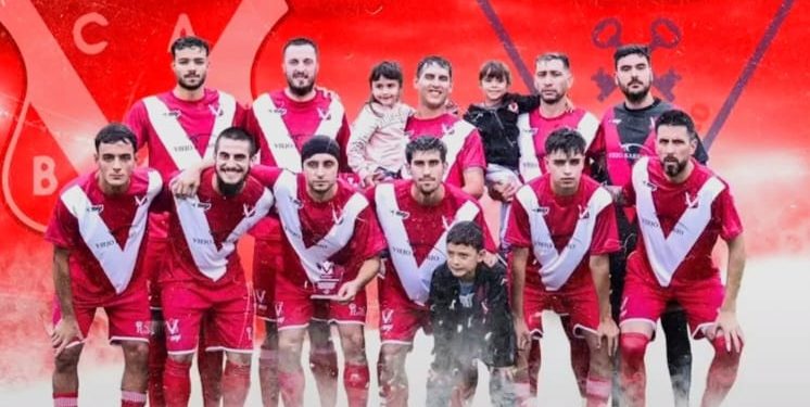 Barrio Sur le ganó 1-0 a Deportivo y se queda en la Divisional A de la Liga