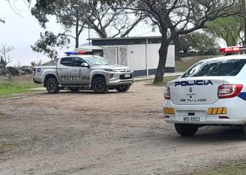 Apareció flotando en aguas del Río de la Plata el cuerpo sin vida de un hombre
