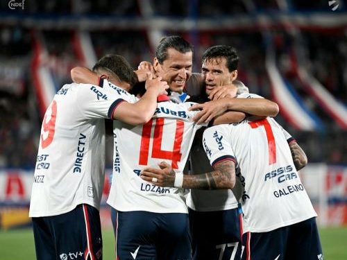 Nacional goleó 4-0 a Plaza Colonia y pasó a semifinales de la Copa AUF Uruguay
