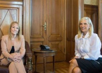 Vicepresidenta Argimón recibió a Carolina Cosse en el Parlamento