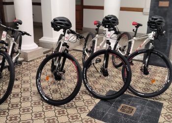 Ministerio del Interior le entregó cuatro bicicletas completamente equipadas a la Jefatura de Policía de Colonia