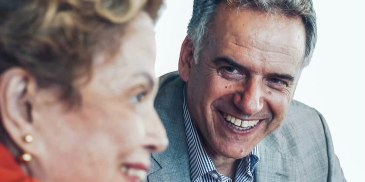 El presidente electo Yamandú Orsi se reunió con Dilma Rousseff  
