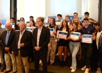 UDE Colonia entregó las becas del Programa de Formación Académica