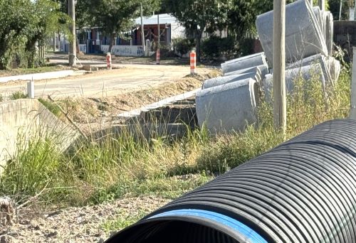 Avanza el acordonado y entubado de la calle José Vico en Los Nogales