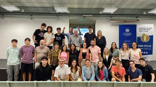 Casi 200 estudiantes se inscribieron en la carrera de Tecnólogo en Administración y Contabilidad de la Udelar en Colonia