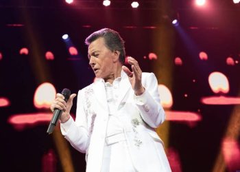 Palito Ortega, Rubén Rada, Agarrate Catalina y Chacho Ramos en la Plaza de Toros para Semana de Turismo