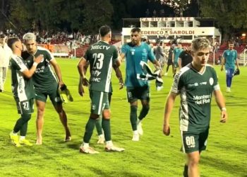 Plaza Colonia le ganó a River y sigue prendido bien arriba en el Apertura