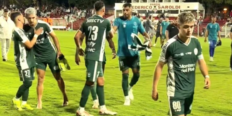 Plaza Colonia le ganó a River y sigue prendido bien arriba en el Apertura