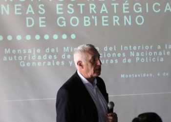“Vayan a todos los pueblos del país y trabajen en equipo”