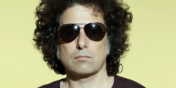Andrés Calamaro presenta su “Agenda 1999 Tour” en Colonia del Sacramento