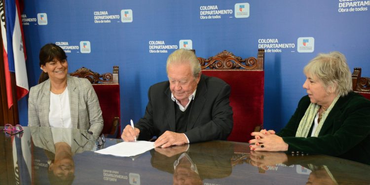 Intendencia de Colonia firmó Convenio con la Asociación Civil ICOMOS Uruguay