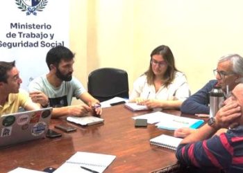 Trabajadores de la industria láctea y autoridades del MTSS se reunieron para analizar situación de Calcar