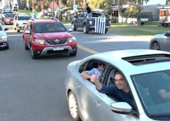 Multitudinaria caravana de respaldo a la candidatura de Guillermo Rodríguez