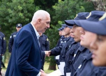 31 nuevos agentes egresaron de la Escuela de Policía de La Paz