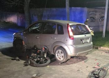 Joven de 18 años fallece al tratar eludir un control policial en Carmelo