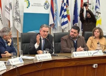 Intendentes y Poder Ejecutivo acordaron transferencias para el quinquenio