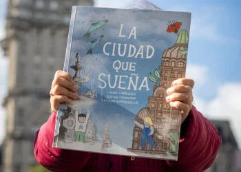 “La ciudad que sueña”: un viaje ilustrado, musical y poético por Montevideo