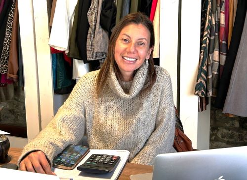 Reina Urbana estrena nuevo local en Colonia del Sacramento