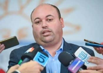 Senador Viera sostiene que Da Silva “cometió un delito de odio homofóbico”