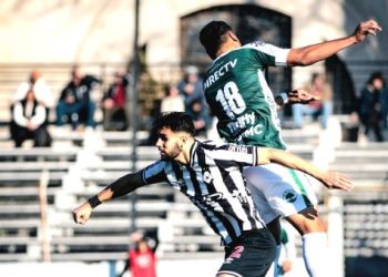 Plaza Colonia empató 0-0 con Wanderers en el Parque Viera de Montevideo