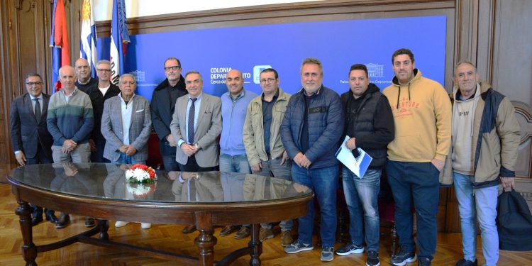 Frontón del Real coloca a Colonia en el circuito mundial de la Pelota Vasca