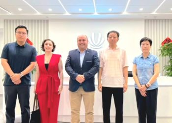 Senador Nicolás Viera se reunió en China con directivos del grupo propietario del Frigorífico Rosario